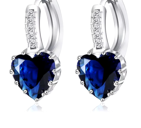 Aretes con piedra en forma de corazón en oro laminado blanco