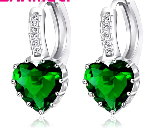 Aretes con piedra en forma de corazón en oro laminado blanco