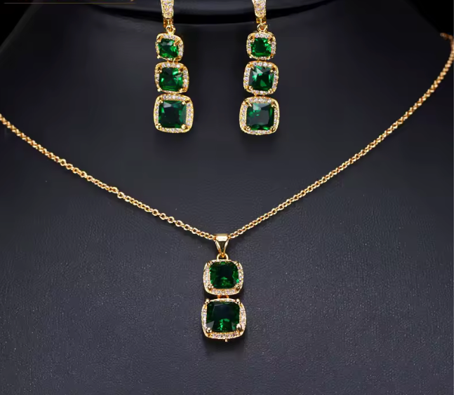 Conjunto de cadena y aretes con piedra cuadrada y circonita cubica (CZ) AAA