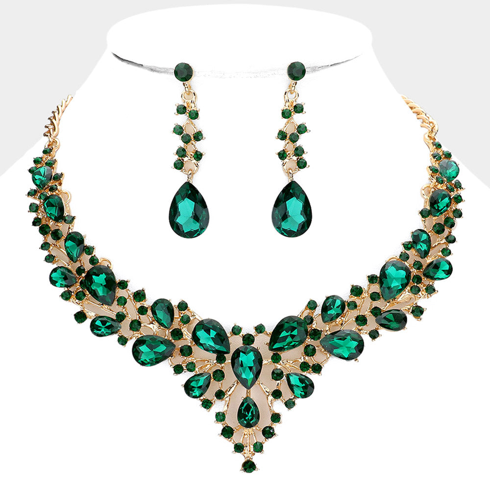 Set de collar y aretes adornado de piedras tipo lagrimas y redondas
