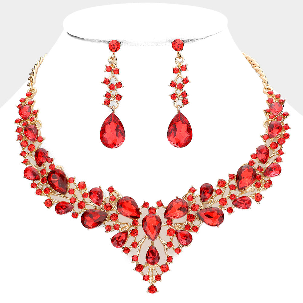 Set de collar y aretes adornado de piedras tipo lagrimas y redondas
