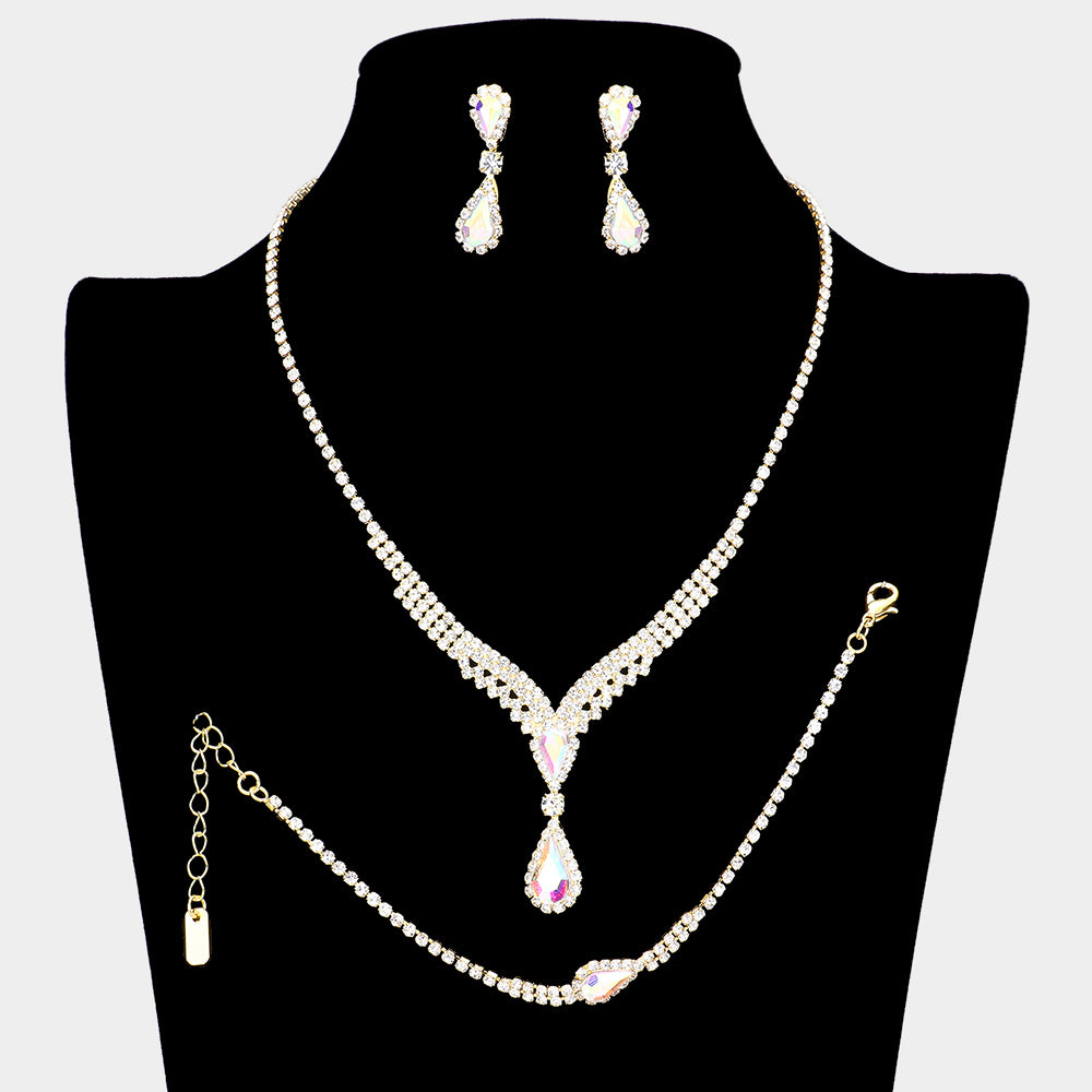 Set collar, pulsera y pendientes con brillantes y piedra lagrima