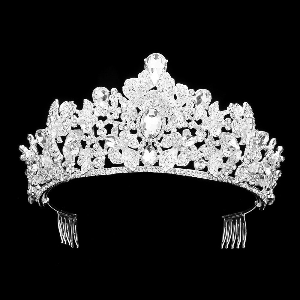 Tiara con racimo de piedras en forma de lágrima ovalada