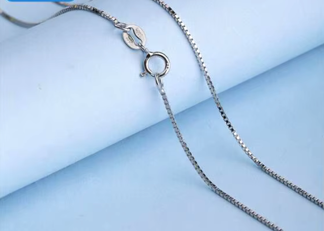92914164 Cadena estilo box en plata S925