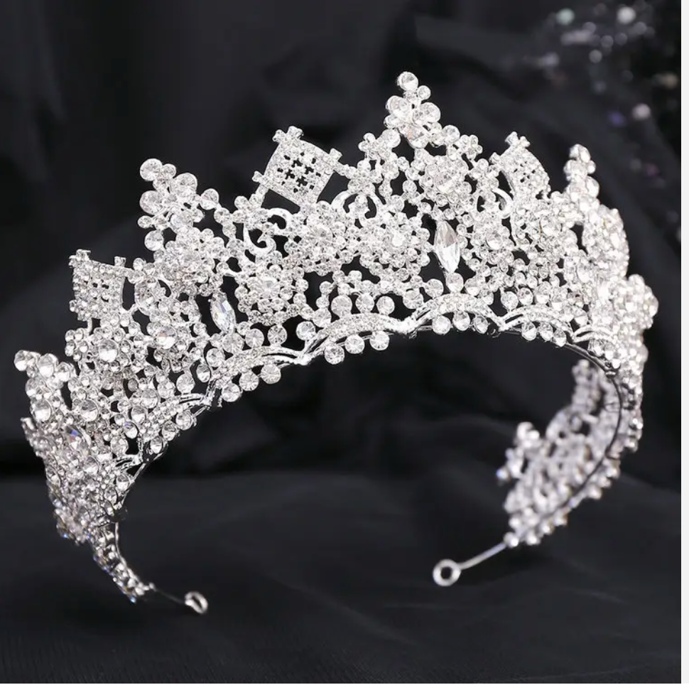 QS2374 Tiara con piedras marquesas y pave de brillantes de imitación