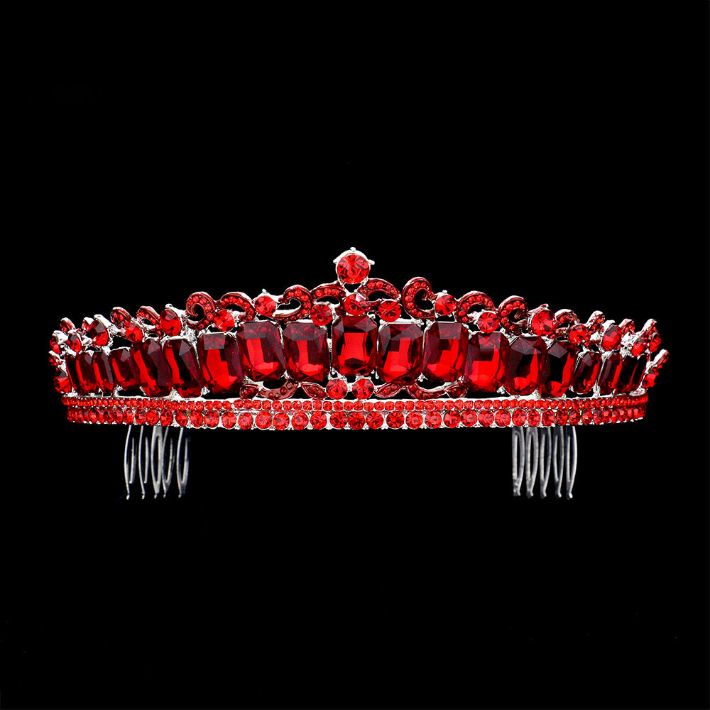 Tiara con detalles en multiples piedras