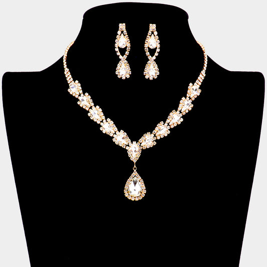 RN0252 Set de collar y aretes con detalles en brillantes y piedras en forma de lagrimas