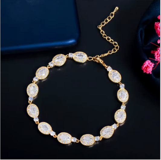 Pulsera ajustable con piedra marquesa y circonitas cubica AAAAA (CZ)