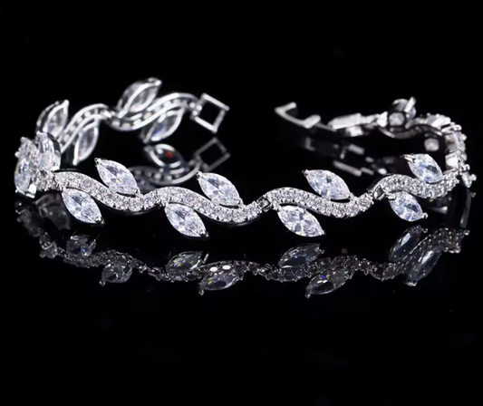 Pulsera con piedras en forma de hojas y circonitas cubica AAA (CZ)