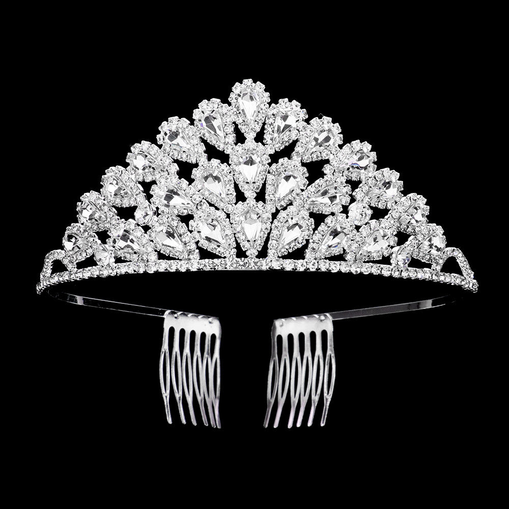 Tiara de princesa en racimo de piedras en forma de lágrima