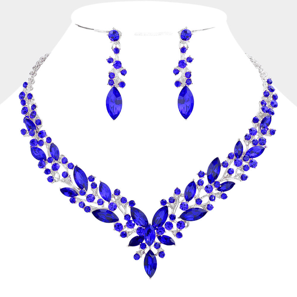 EVN17217 Conjunto de collar y aretes con detalles en piedras marquesas