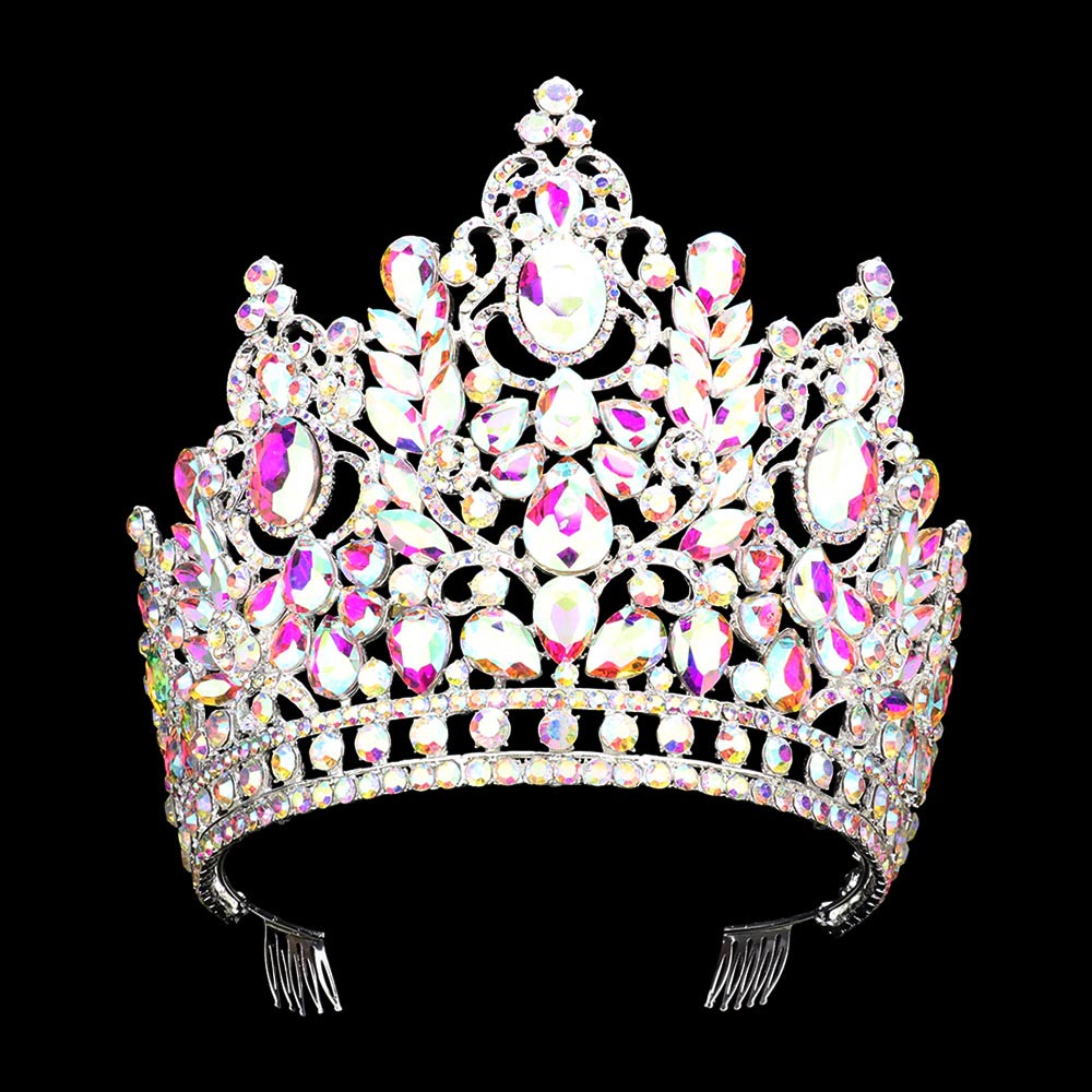 TH1748 Tiara de 6" de altura acentuada con racimos de piedras múltiples