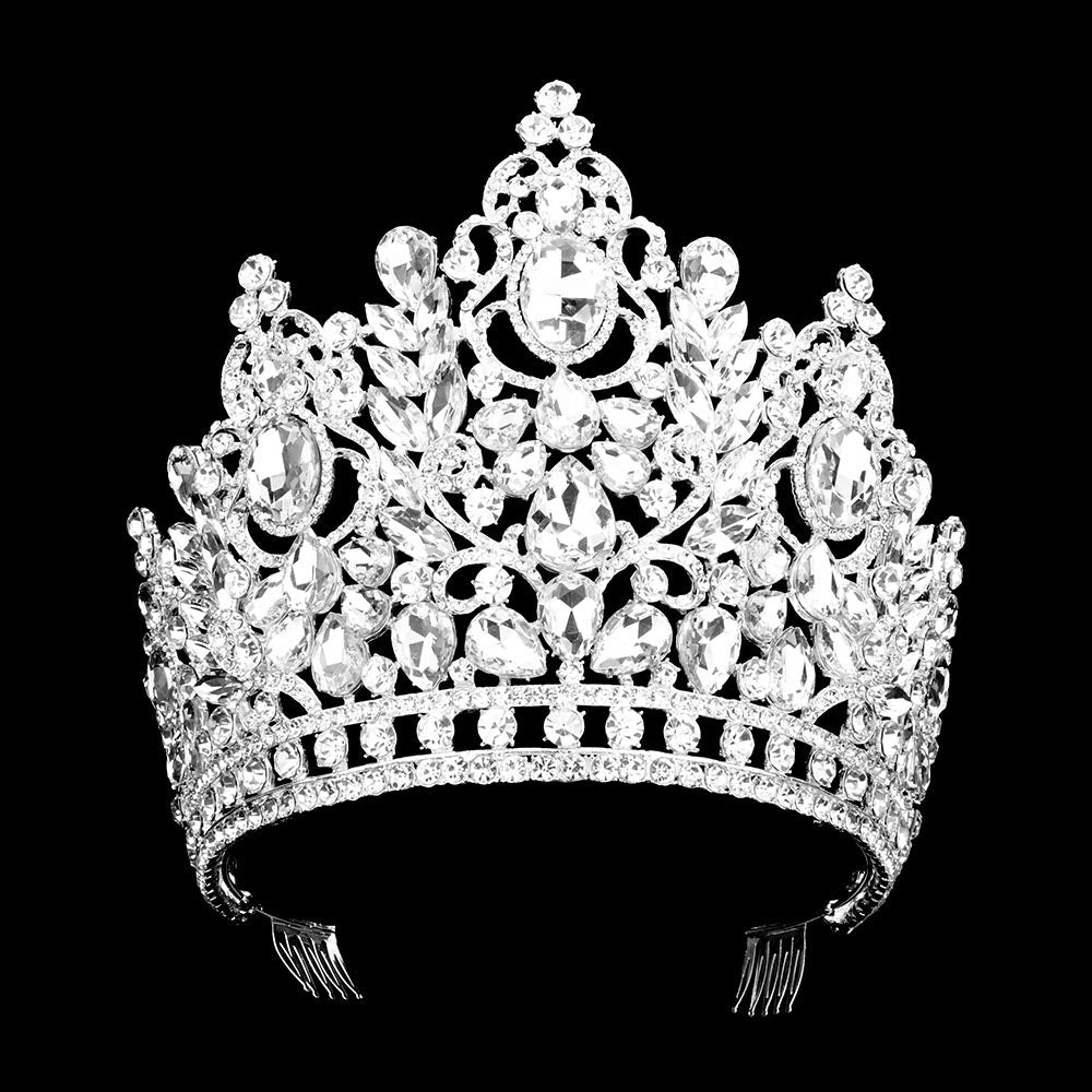 TH1748 Tiara de 6" de altura acentuada con racimos de piedras múltiples