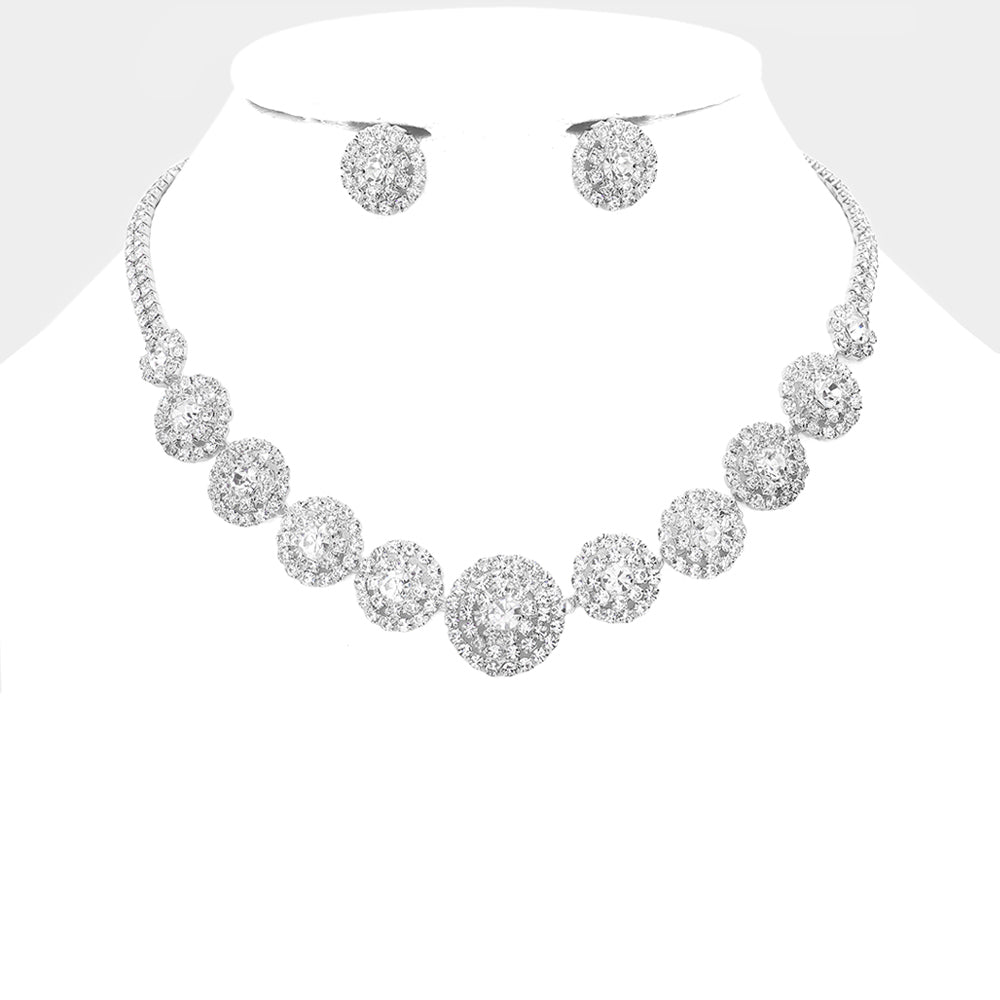 Set de collar y aretes de noche centrado en piedra redonda