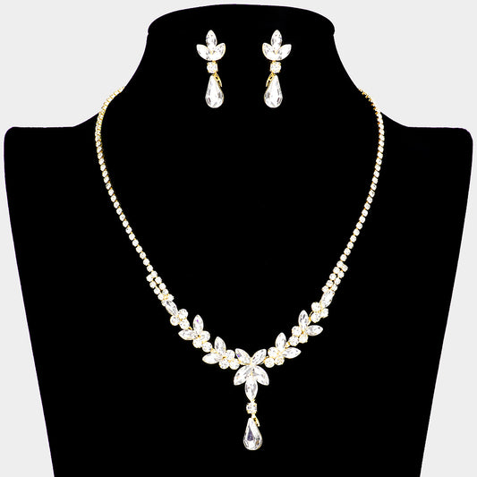 Set redondo con brillantes y piedras en forma de lágrima de marquesa