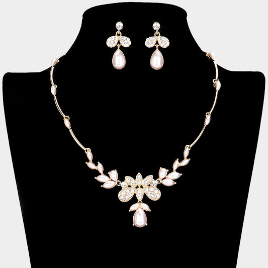 RN20225 Set de collar y aretes con detalles en brillantes y perlas estilos marquesas