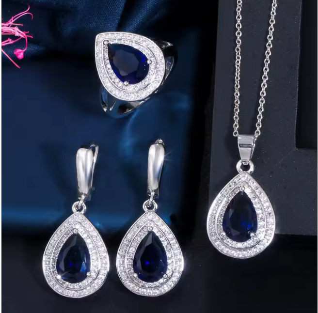 Conjunto de cadena y aretes de Cristal y ribete de Circonita cubica AAAAA (CZ)