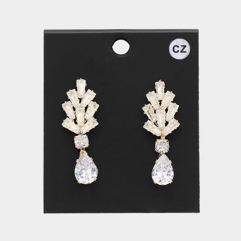 Aretes con piedra en forma de lágrima y baguettes CZ