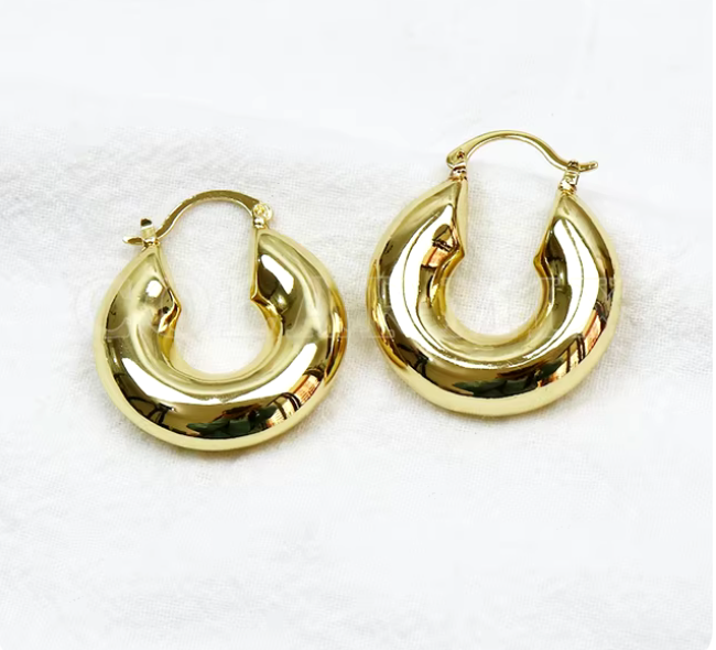 01693940Aretes geométrico  en oro laminado 18k (3capas)