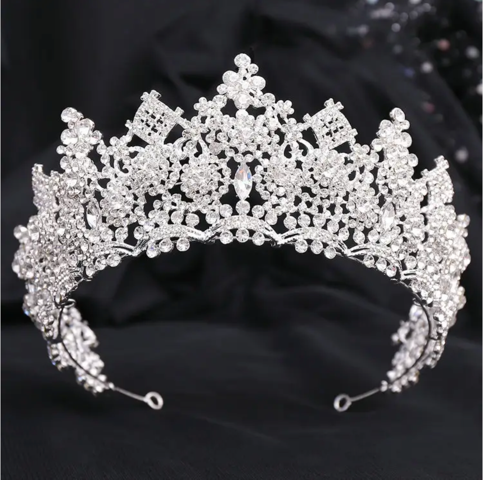 QS2374 Tiara con piedras marquesas y pave de brillantes de imitación