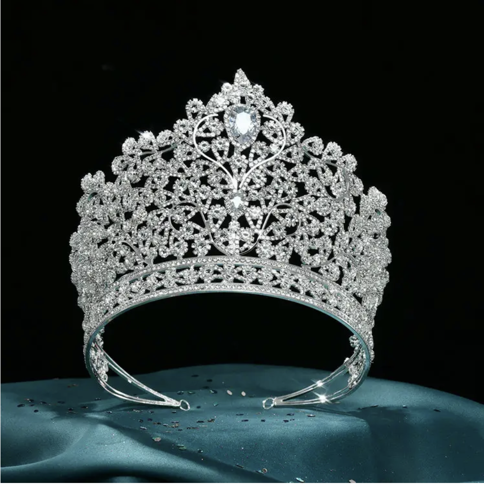 QS2424 Tiara con piedras lagrimas y pave de brillantes