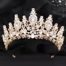 Tiara con piedras lagrimas y marquesas con ribete de brillantes de imitacion
