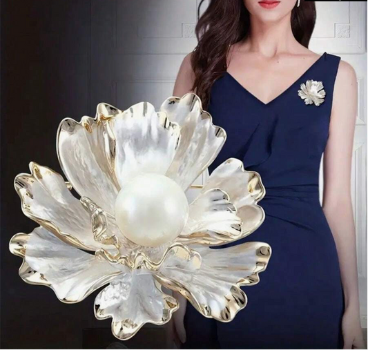 SH23256 Broche en forma de flor con perla sintética